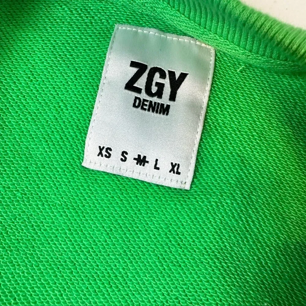 NWT ZGY Denim Women’s Green Graphic Oversized Sweatshirt- Size Medium - Picture 3 of 9